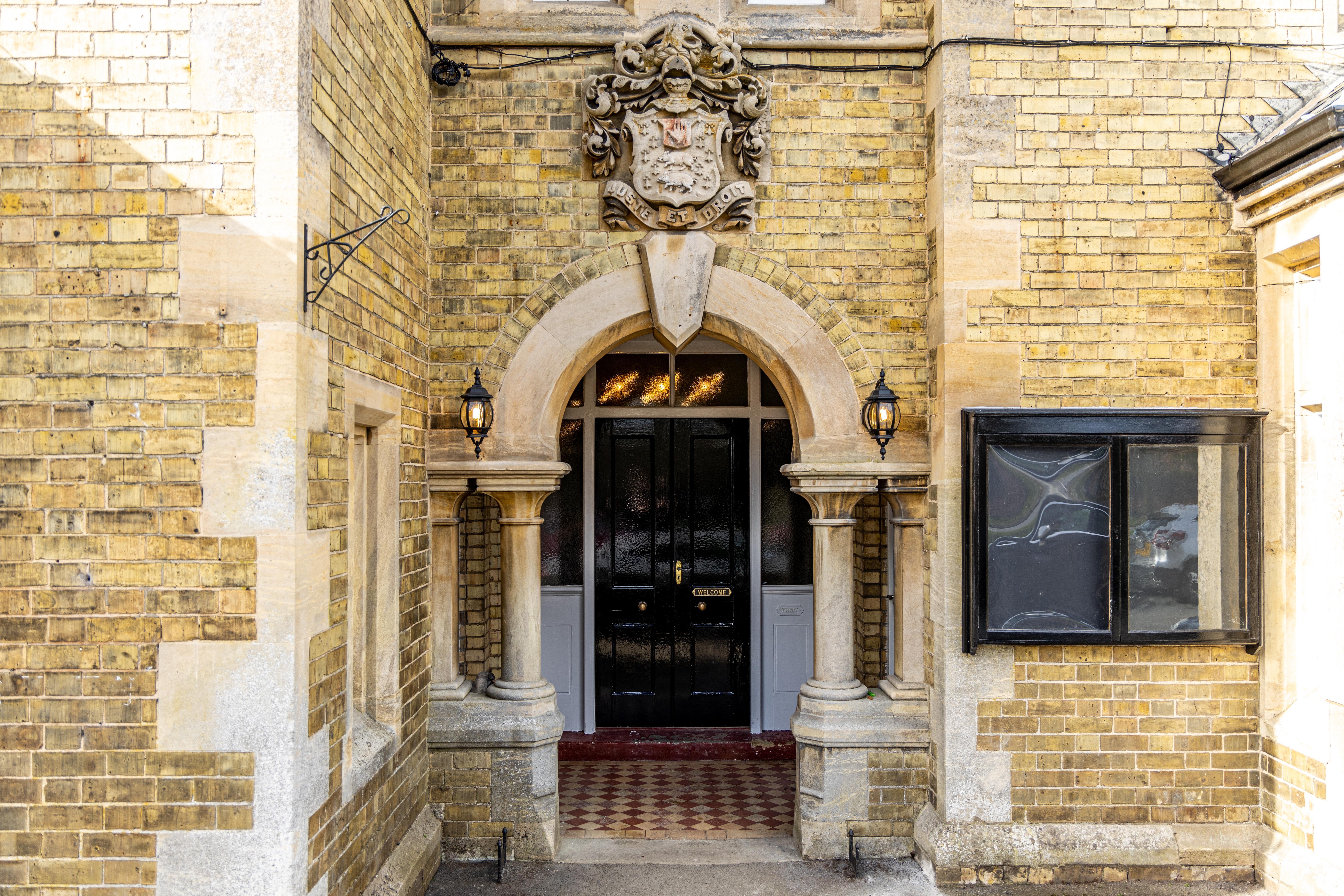 Отель The Whichcote Arms Слифорд Экстерьер фото
